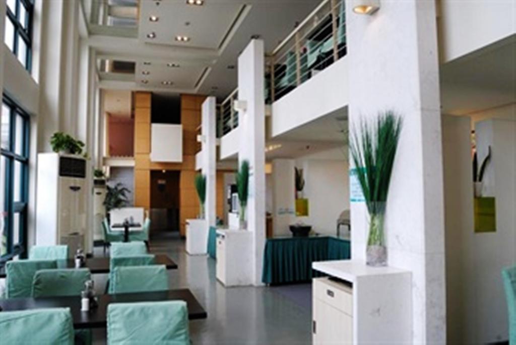 Jinjiang Inn - Shanghai Everbright Convention & Exhibition Center Buitenkant foto